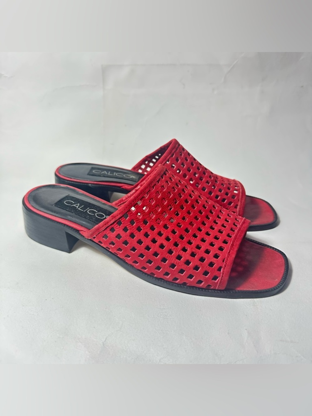 Shoes - Picture 3 of 9